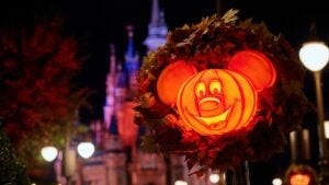 mickey mouse halloween pumpkin